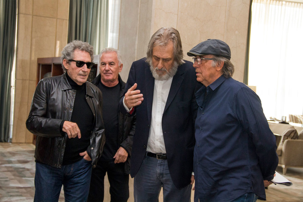 Junto a Miguel Ríos, Víctor Manuel y Serrat